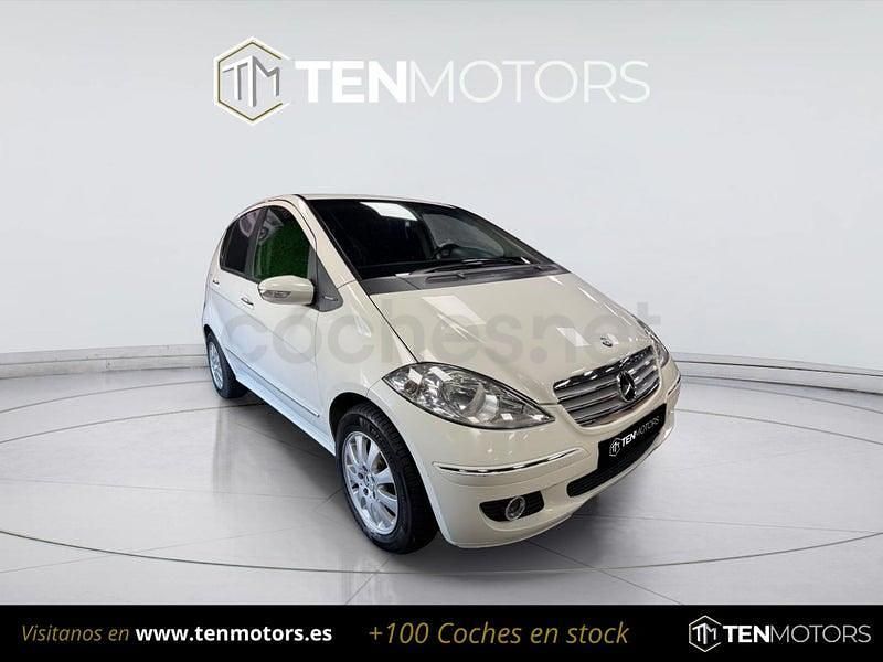Usado Mercedes A180 Elegance 109 CV (80 kW) 2005 Blanco Monovolumen