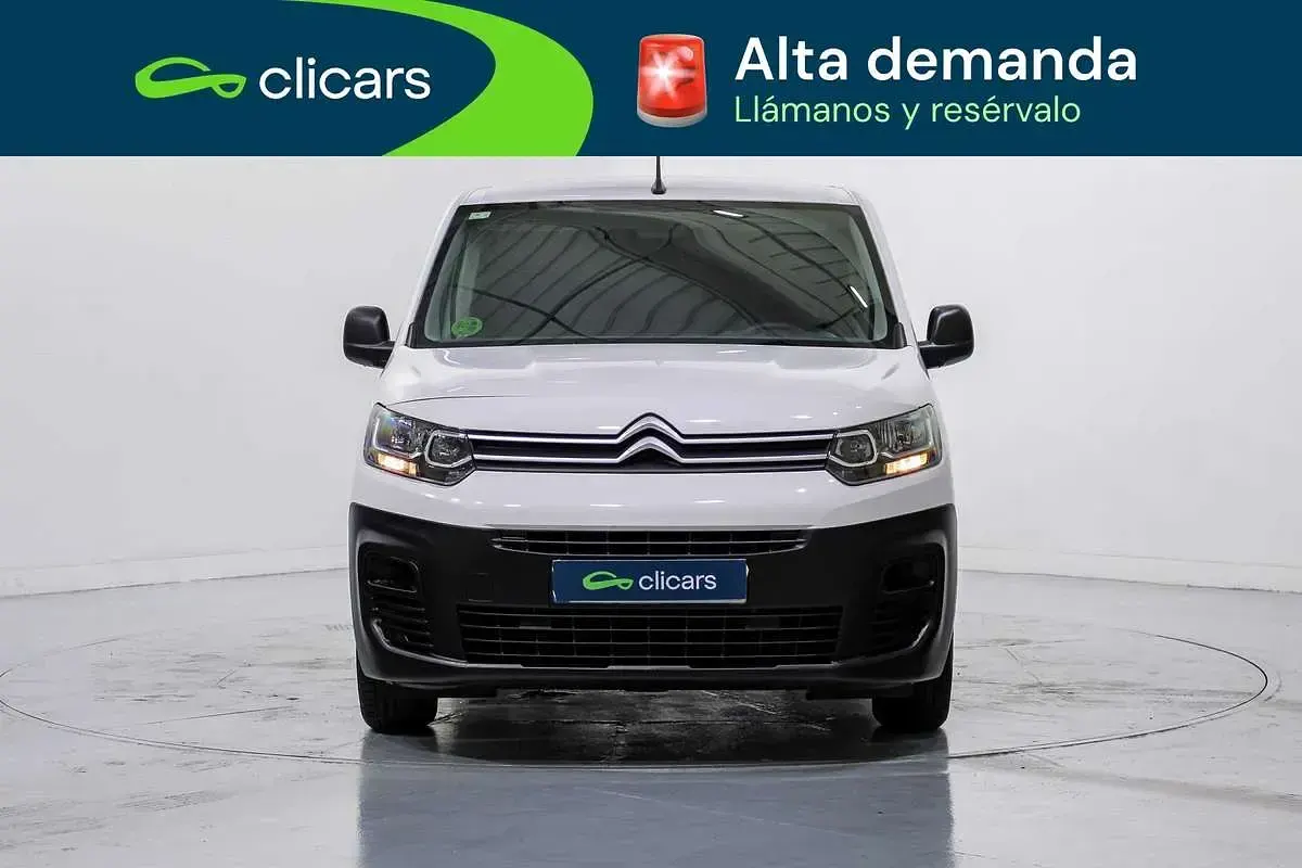 Usado Citroën Berlingo 102 CV (75 kW) 2022 Blanco Monovolumen