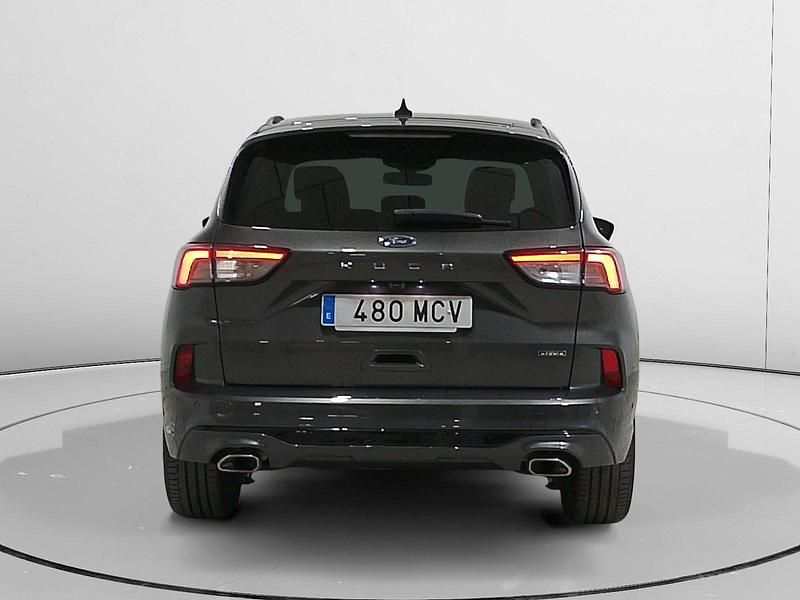 Usado Ford Kuga ST-Line 227 CV (166 kW) 2022 Gris SUV