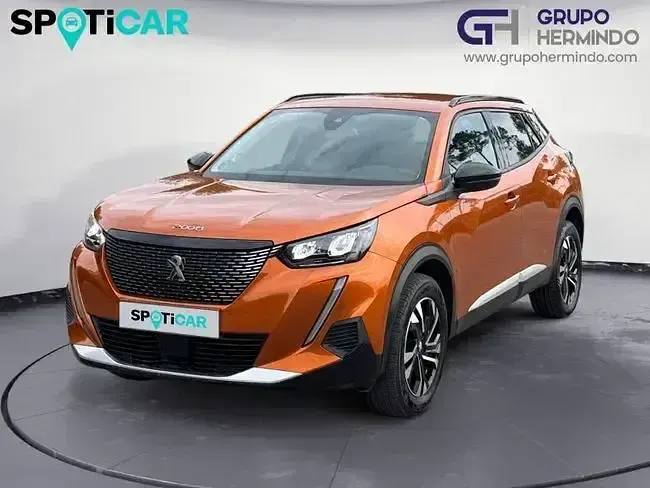 Usado Peugeot 2008 Allure 110 CV (80 kW) 2022 Naranja SUV