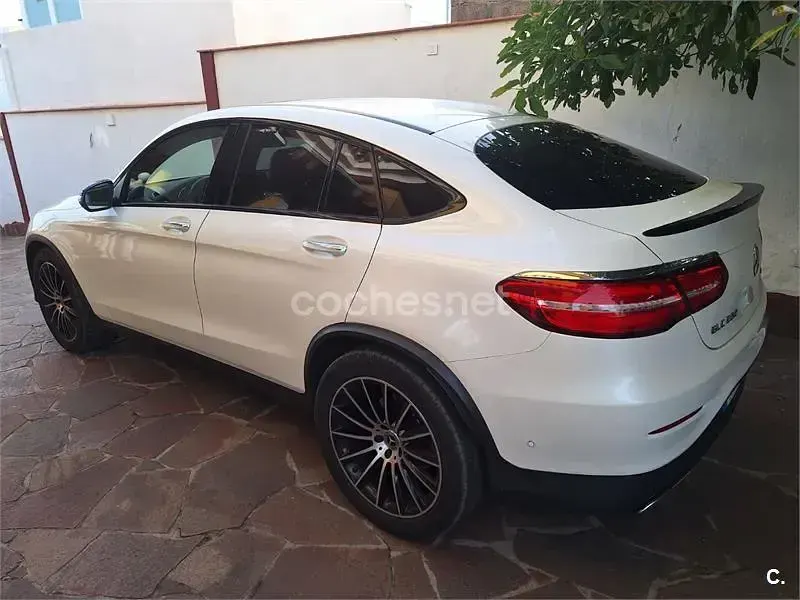 Usado Mercedes GLC250 211 CV (155 kW) 2019 Blanco SUV