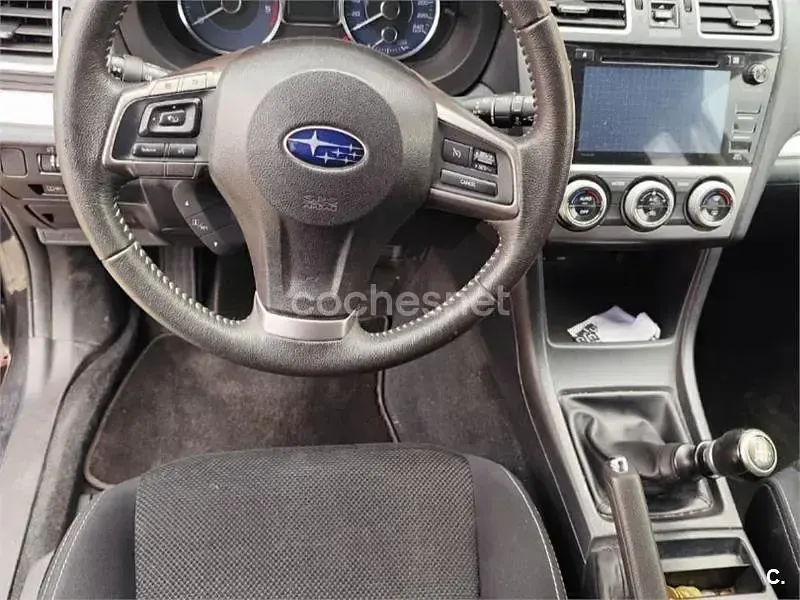 Usado Subaru XV 147 CV (108 kW) 2015 Negro SUV