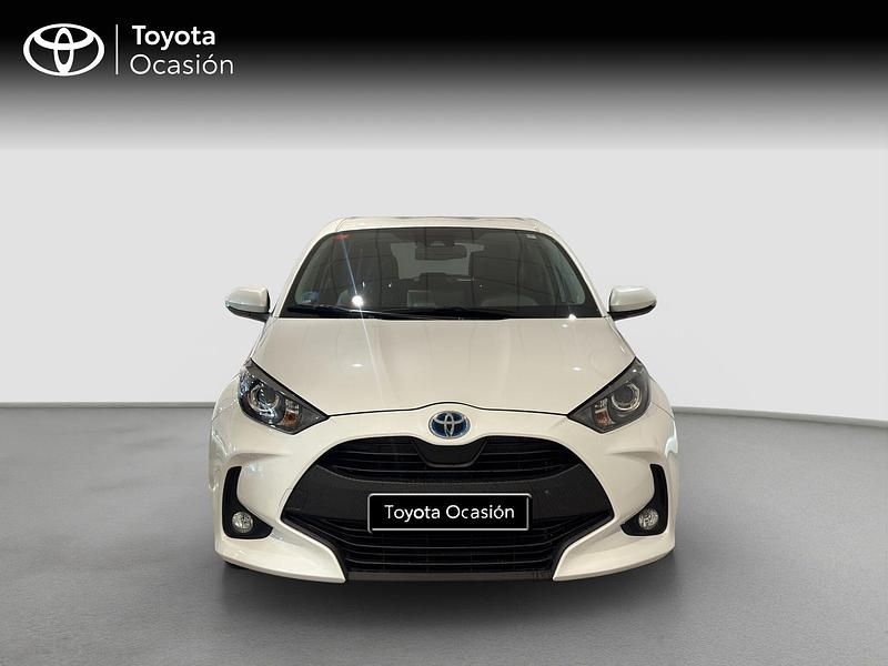 Usado Toyota Yaris Active 116 CV (85 kW) 2021 Blanco Utilitario