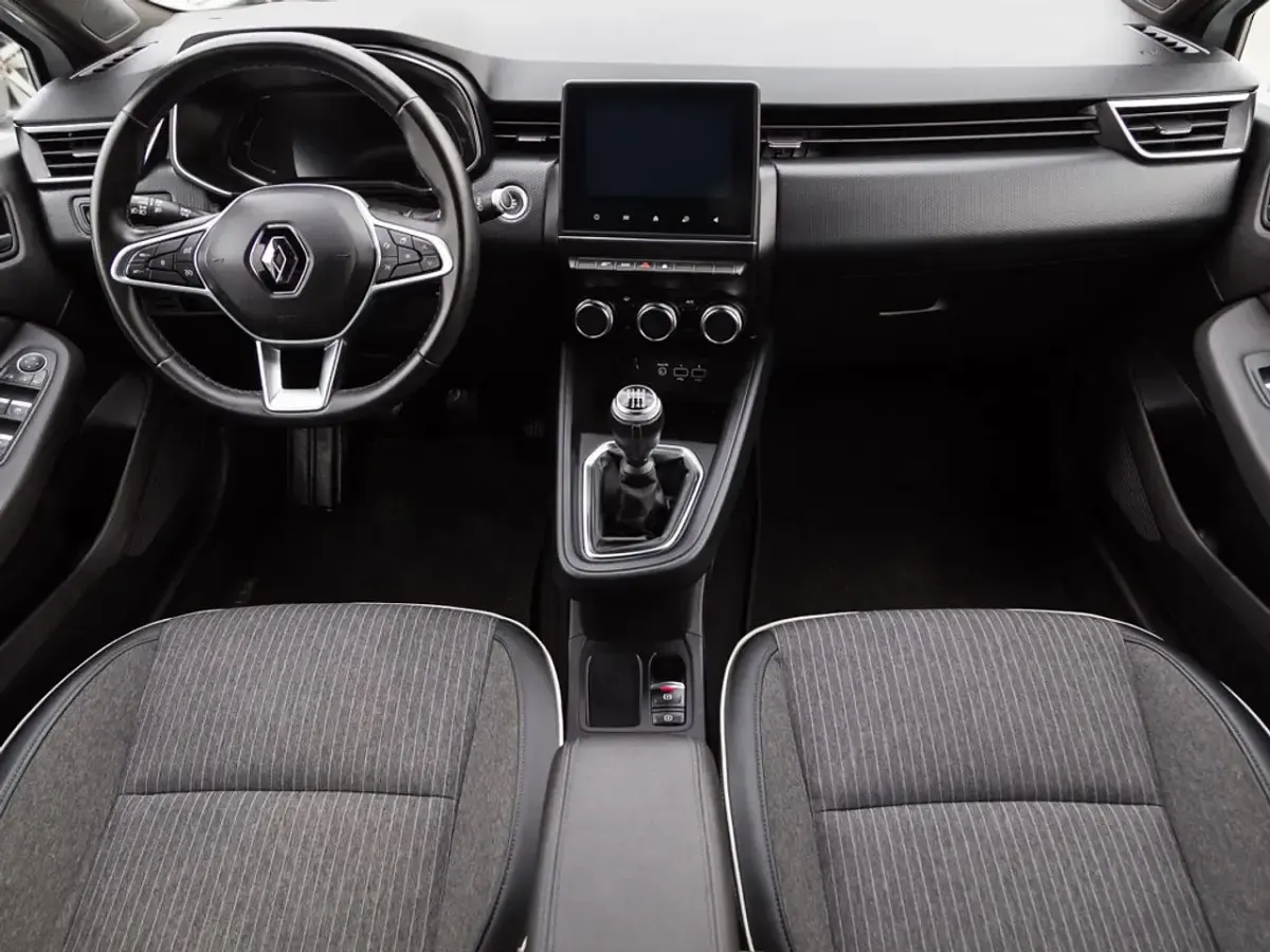 Usado Renault Clio Zen 85 CV (62 kW) 2020 Blanco