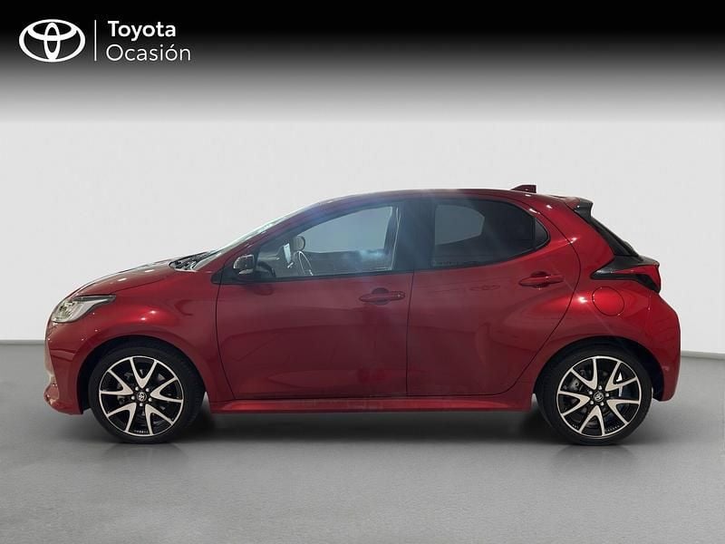 Usado Toyota Yaris Style 116 CV (85 kW) 2022 Rojo Utilitario