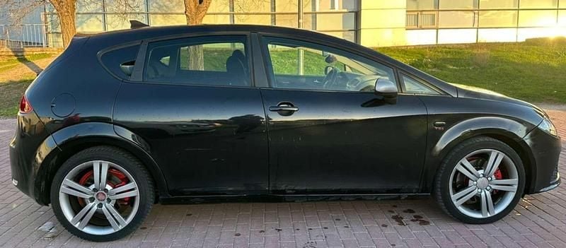 Usado Seat Leon FR 170 CV (125 kW) 2007 Negro Utilitario