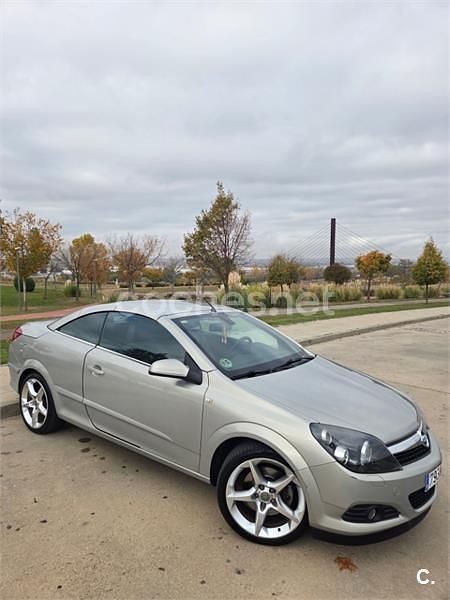 Gris / plata Usado 2008 Opel Astra Cabriolet Cosmo Descapotable | 5500 € (Un poco caro) - Imagen 1/4