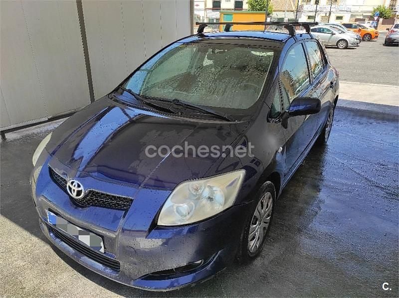 Usado Toyota Auris Luna 97 CV (71 kW) 2007 Azul Utilitario