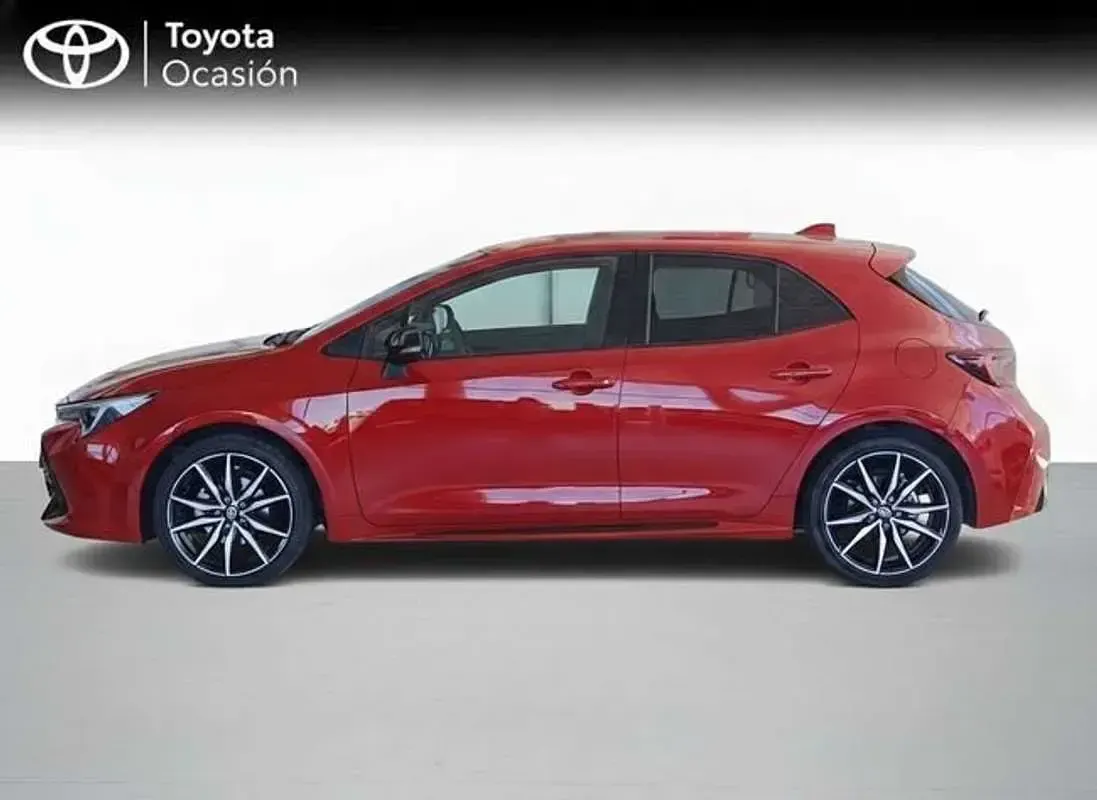 Usado Toyota Corolla Sport 140 CV (102 kW) 2025 Rojo Utilitario