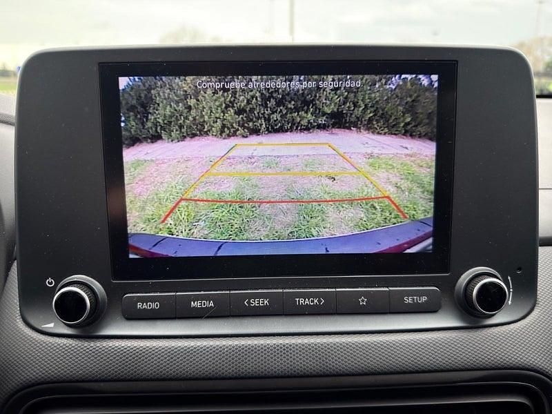 Usado Hyundai Kona 120 CV (88 kW) 2021 Granate SUV