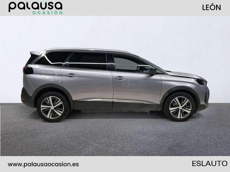 Usado Peugeot 5008 Allure 131 CV (96 kW) 2023 Gris / plata SUV