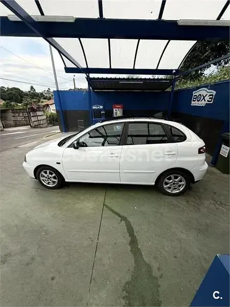 Usado Seat Ibiza Stella 64 CV (47 kW) 2002 Blanco Utilitario