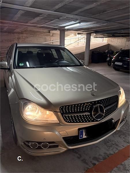 Usado Mercedes C220 Elegance 170 HP (125 kW) 2012 Bege Sedan