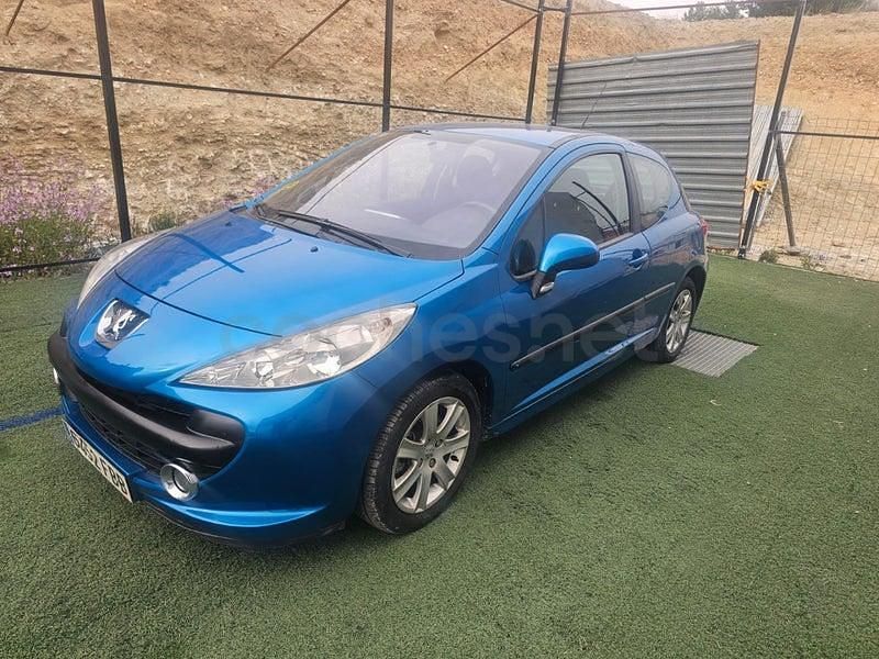 Usado Peugeot 207 90 CV (66 kW) 2006 Azul Berlina