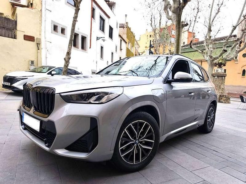 Usado BMW X1 Comfort Edition 326 CV (239 kW) 2023 Gris / plata SUV
