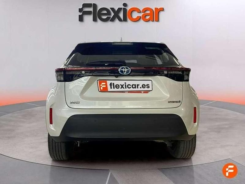 Usado Toyota Yaris Cross Active 116 CV (85 kW) 2022 Blanco SUV