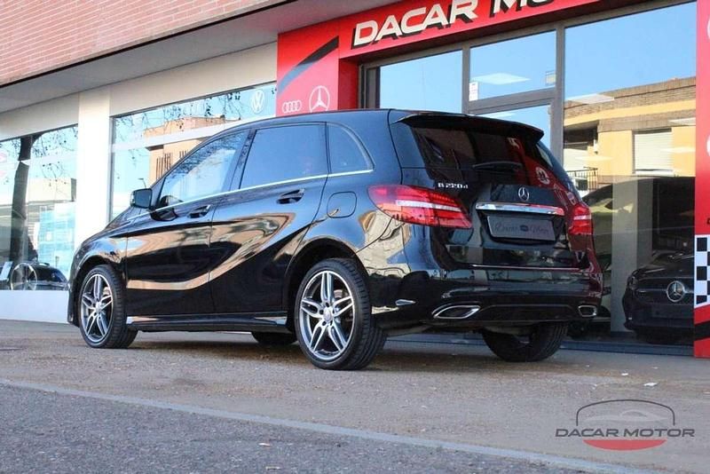 Usado Mercedes B220 AMG line 177 CV (130 kW) 2016 Negro Utilitario