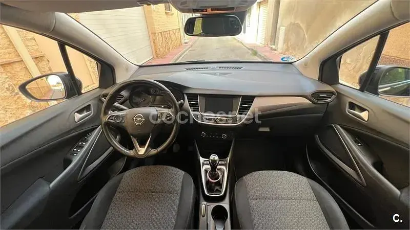 Usado Opel Crossland X Selective 81 CV (59 kW) 2018 Negro SUV