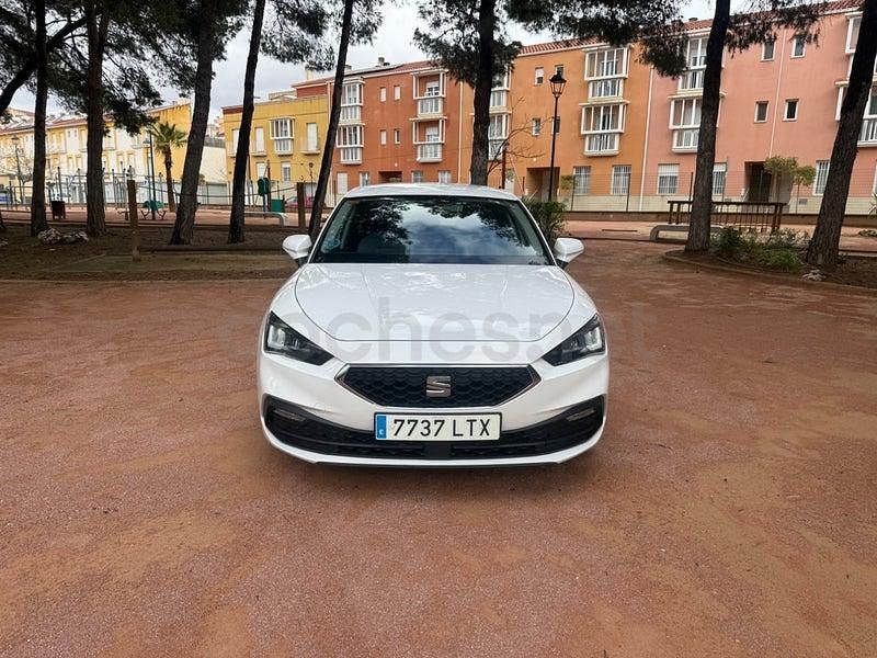 Usado Seat Leon Style 116 CV (85 kW) 2021 Blanco Berlina