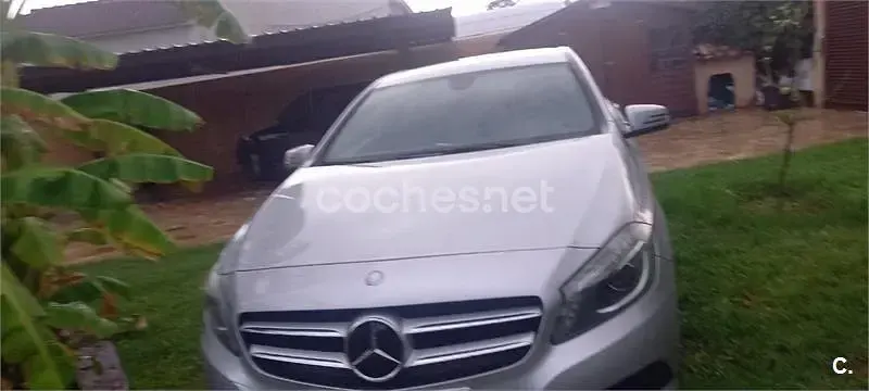 Usado Mercedes A200 136 CV (100 kW) 2019 Gris / plata Berlina