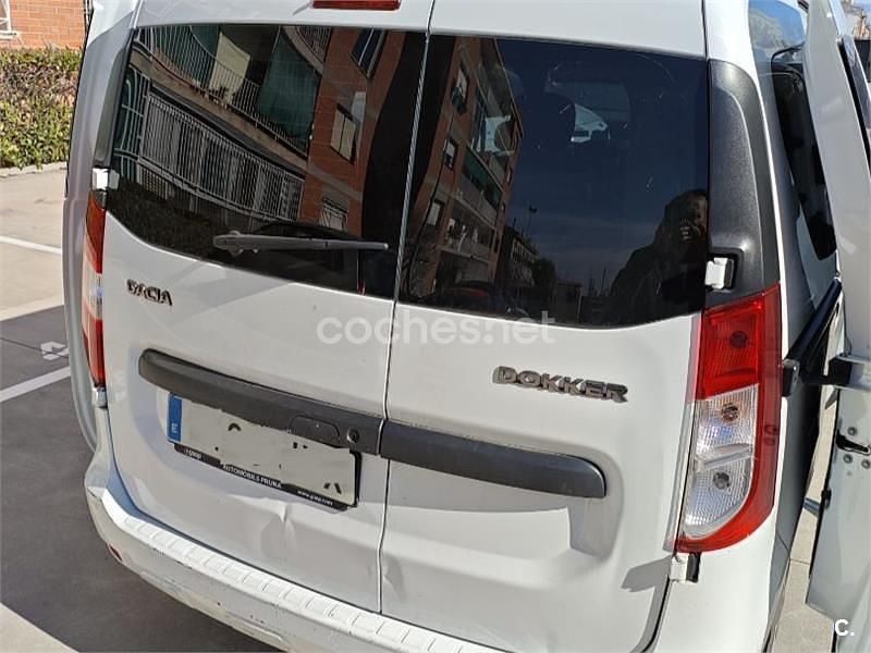 Usado Dacia Dokker Ambiance 100 CV (73 kW) 2017 Blanco Monovolumen