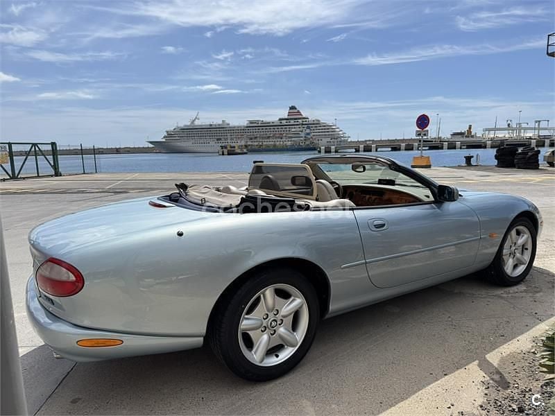 Azul Usado 1996 Jaguar XK8 Descapotable | 25.900 € - Imagen 1/4