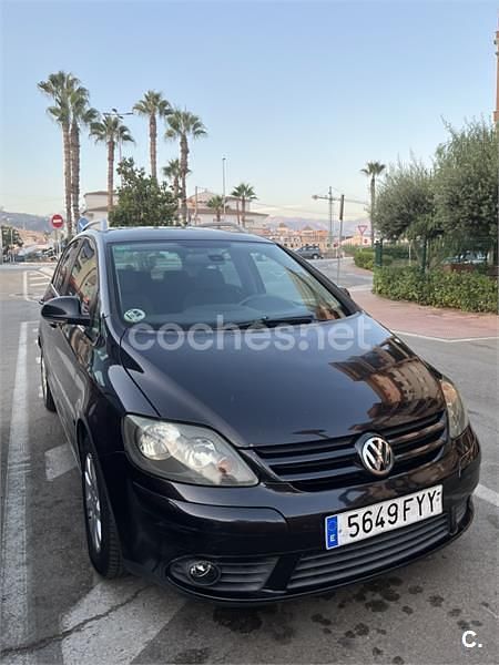 Negro Usado 2008 VW Golf Plus Highline Monovolumen | 4900 € (Precio justo) - Imagen 1/4