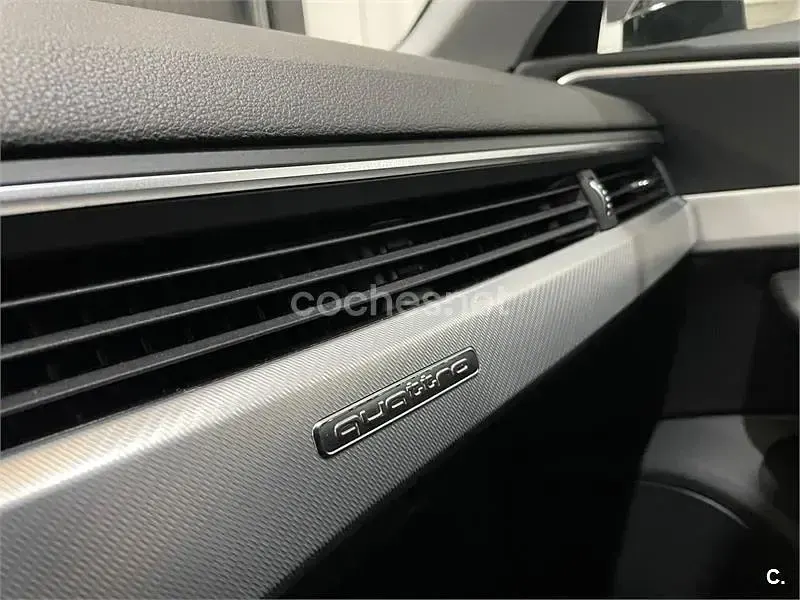 Usado Audi A4 190 CV (139 kW) 2018 Negro Familiar
