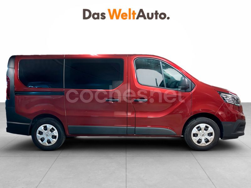 Usado Renault Trafic 150 CV (110 kW) 2023 Rojo Monovolumen