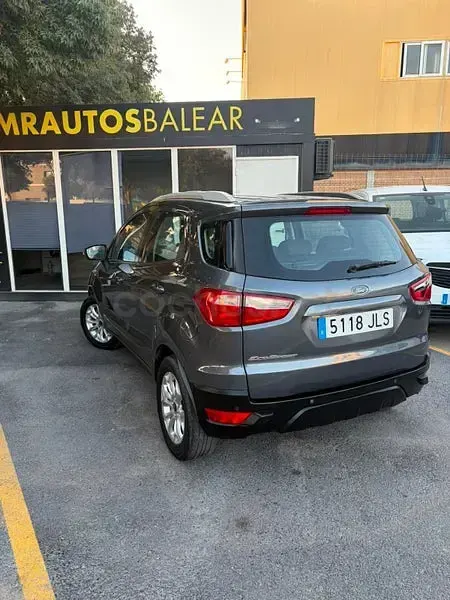 Usado Ford Ecosport Trend 112 CV (82 kW) 2016 Gris / plata SUV