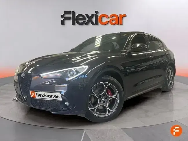 Usado Alfa Romeo Stelvio Sprint 190 CV (139 kW) 2022 Negro SUV