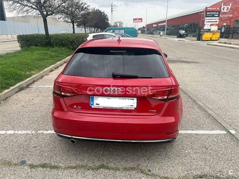Usado Audi A3 Design 110 CV (80 kW) 2017 Rojo Berlina