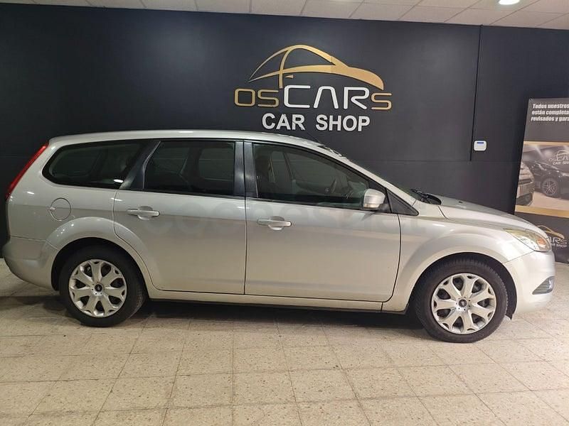 Usado Ford Focus Trend 109 CV (80 kW) 2008 Gris / plata Familiar