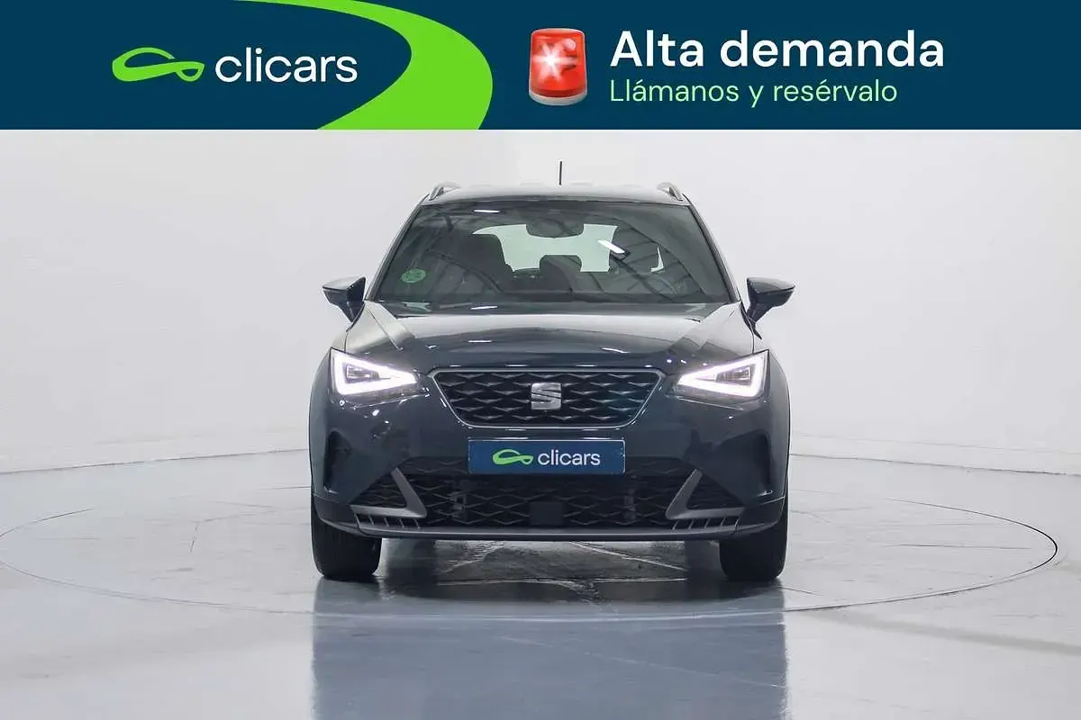 Usado Seat Arona FR 116 CV (85 kW) 2025 Gris SUV