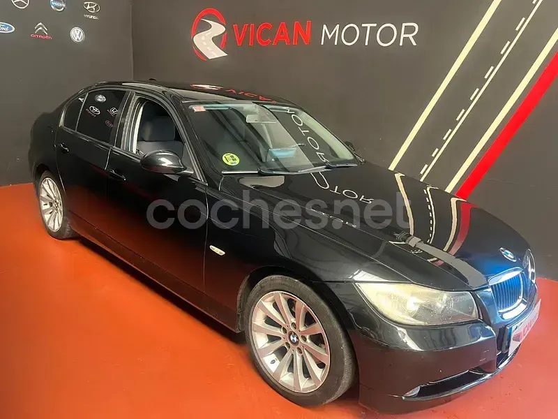 Käytetty BMW 320 177 HP (130 kW) 2009 Musta Sedan