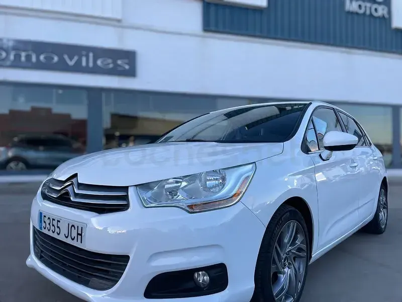 Usado Citroën C4 Attraction 92 CV (67 kW) 2015 Blanco Berlina