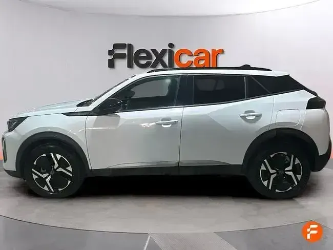Usado Peugeot 2008 Allure 100 CV (73 kW) 2025 Blanco SUV