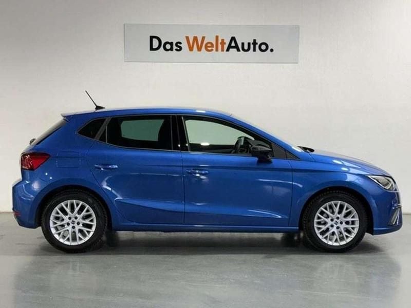 Usado Seat Ibiza FR 116 CV (85 kW) 2025 Azul Utilitario
