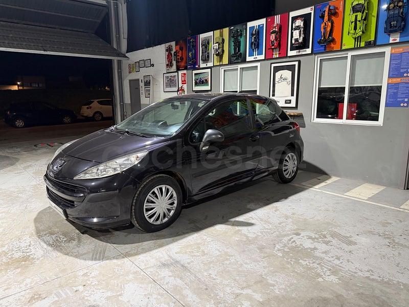 Usado Peugeot 207 75 CV (55 kW) 2007 Negro Berlina