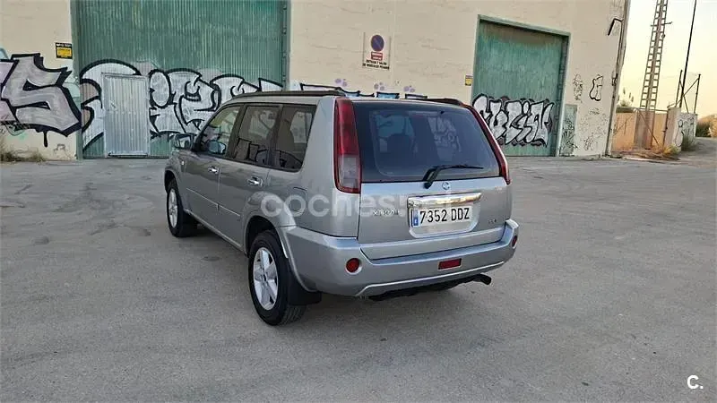 Usado Nissan X-Trail Comfort 136 CV (100 kW) 2002 Gris / plata SUV