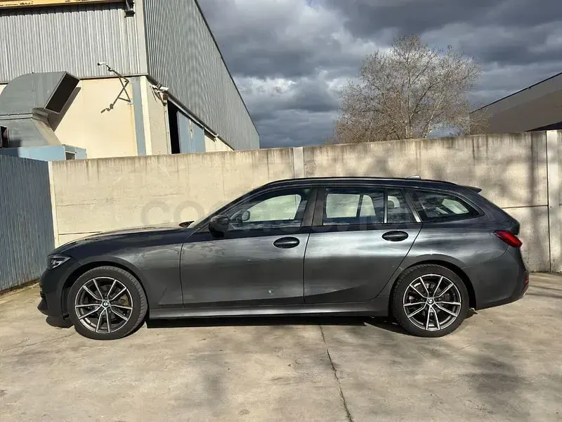 Usado BMW 320 Efficient Dynamics 163 CV (119 kW) 2019 Gris / plata Familiar