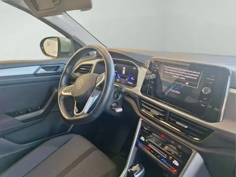 Usado VW T-Roc Life 150 CV (110 kW) 2023 Gris / plata SUV
