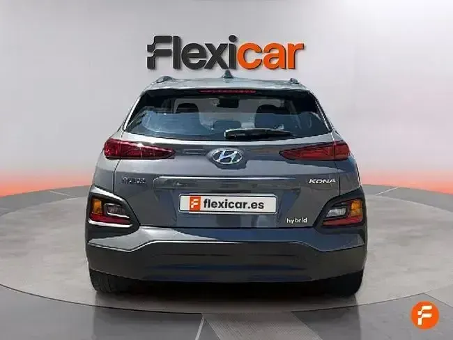 Usado Hyundai Kona 141 CV (103 kW) 2020 Gris SUV