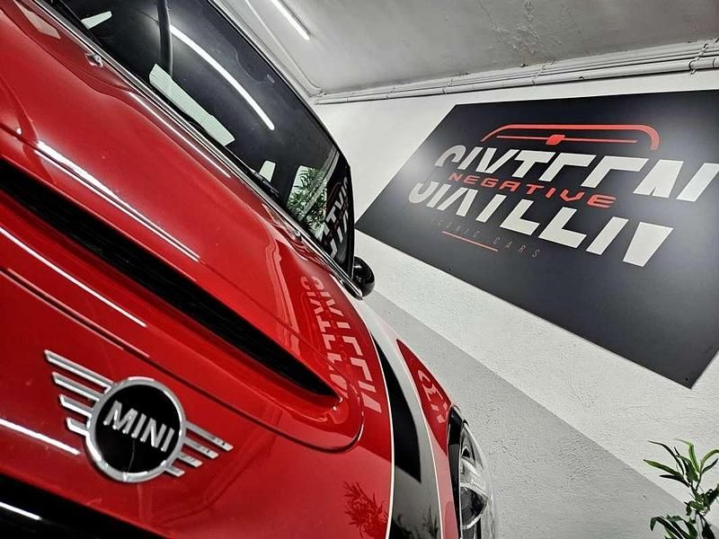 Usado Mini John Cooper Works 231 CV (169 kW) 2019 Rojo Utilitario
