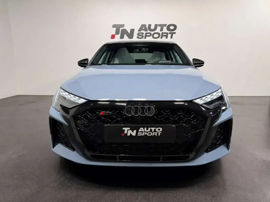 Nuevo Audi RS3 Sportback 400 CV (294 kW) 2026 Gris Utilitario
