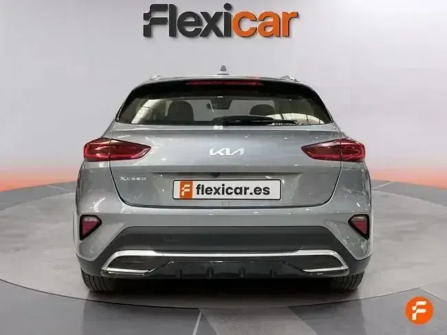 Usado Kia XCeed 160 CV (117 kW) 2023 Gris SUV