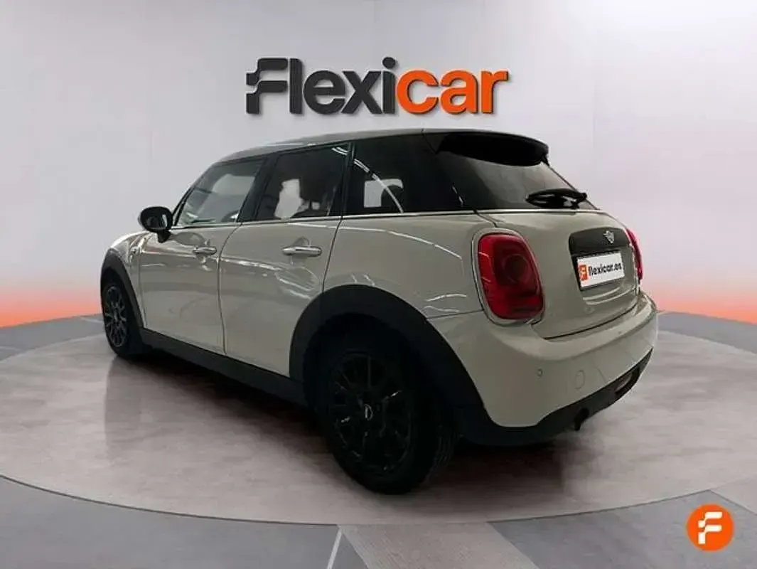 Usado Mini Cooper 95 CV (69 kW) 2018 Beige Utilitario