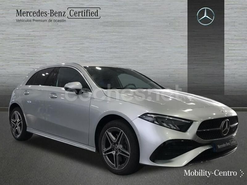 Usado Mercedes A250 AMG line 218 CV (160 kW) 2023 Plateado Berlina