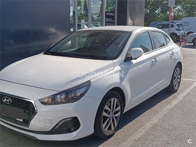 Blanco Usado 2018 Hyundai i30 Berlina | 12.000 € (Buen precio) - Imagen 1/3