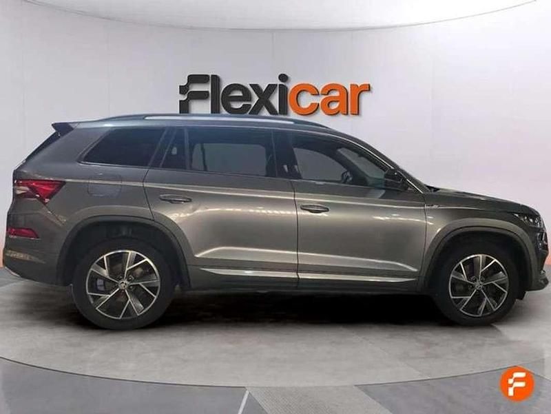 Usado Skoda Kodiaq SportLine 150 CV (110 kW) 2023 Gris SUV